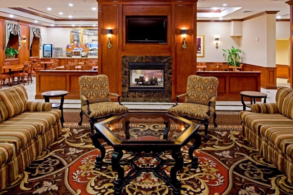 Holiday Inn Express LYNBROOK - ROCKVILLE CENTRE